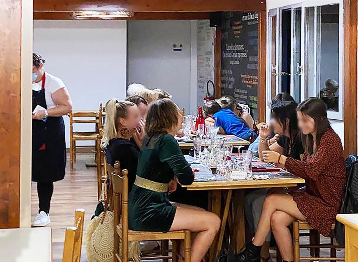 Du Cote De Chez Sam Hotel Andelaroche Екстериор снимка