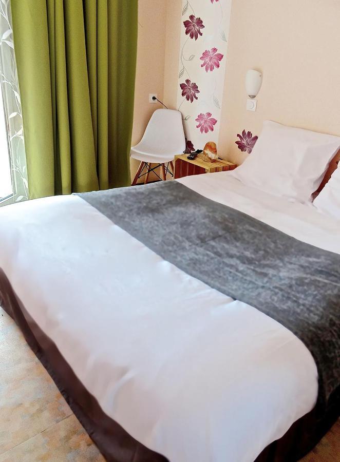 Du Cote De Chez Sam Hotel Andelaroche Екстериор снимка