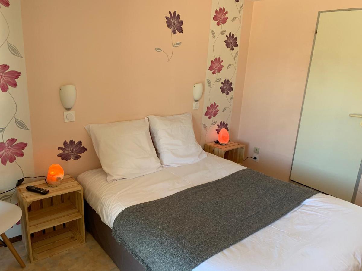Du Cote De Chez Sam Hotel Andelaroche Екстериор снимка
